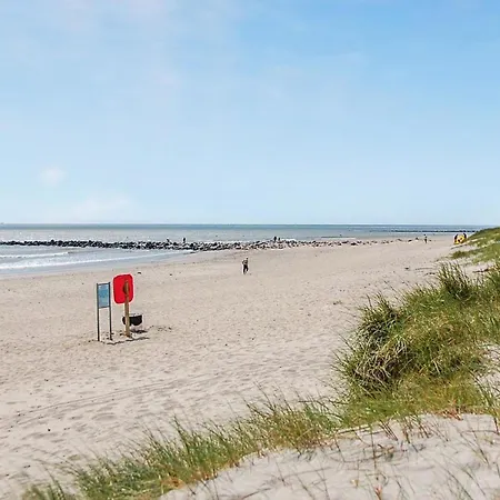 2 Bedroom Beautiful In Holiday home Blavand