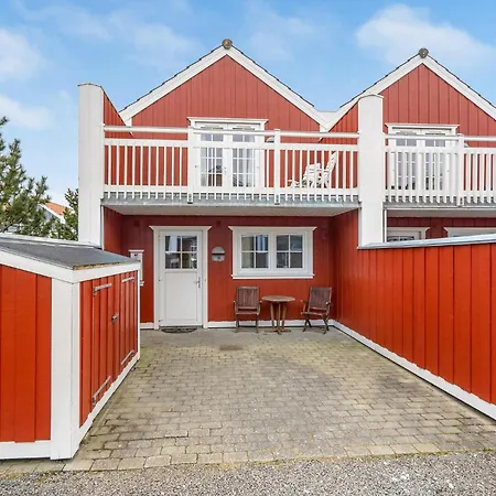 2 Bedroom Beautiful In Holiday home